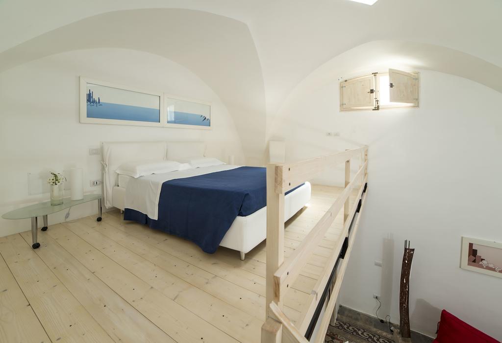 Relais Carlo V - Historical Palace Gallipoli Habitación foto